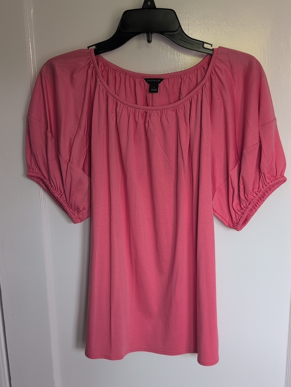 Ann Taylor Puff Sleeve Top Size S or M - NWOT